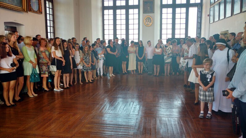 Zdjęcie 2: Najlepsi piotrkowscy uczniowie i absolwenci wyróżnieni