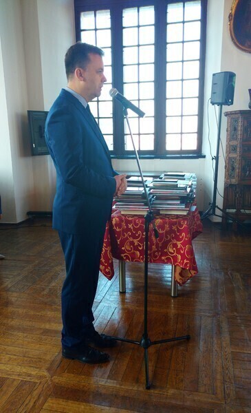 Zdjęcie 3: Najlepsi piotrkowscy uczniowie i absolwenci wyróżnieni