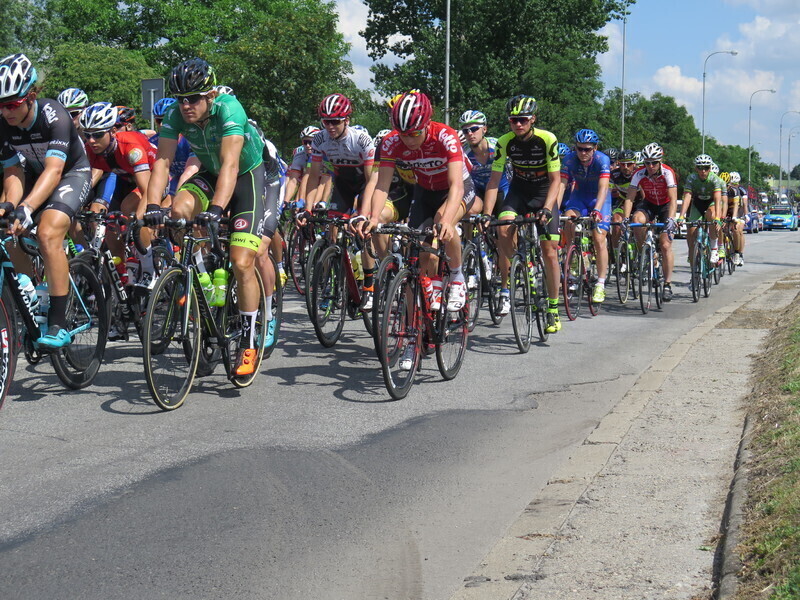 Przemknęli ulicami miasta