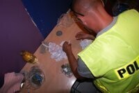 Szukali narkotyków dopalaczy i nielegalnych automatów do gier