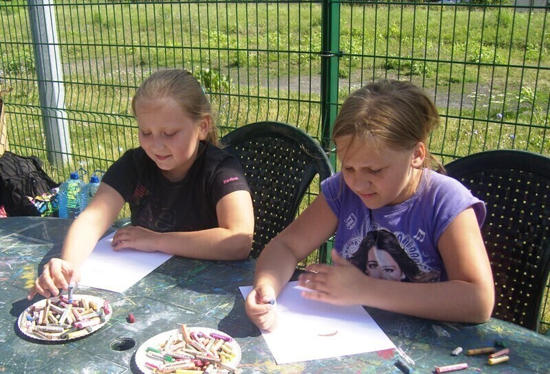 Zdjęcie 14: Zabawa na orliku. Pierwszy wakacyjny festyn już za nami 