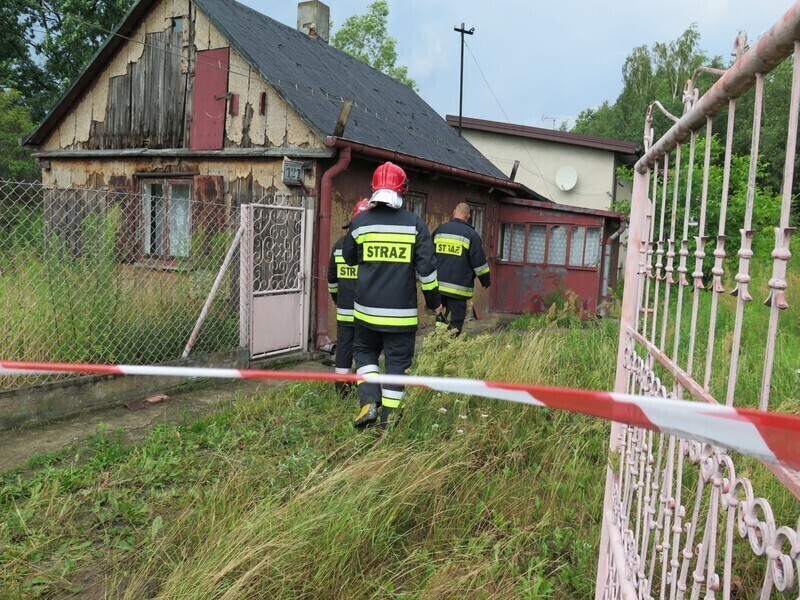 Zdjęcie 9: Wybuch gazu w Piotrkowie. Ranny 81-latek