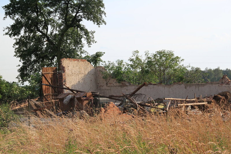 Zdjęcie 11: Najbardziej ucierpiał zabytkowy park i blok przy Dworcowej