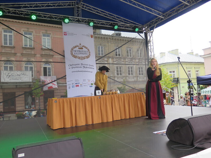 Zdjęcie 17: Okrasa gotował, piotrkowianie próbowali nalewek [FOTORELACJA]