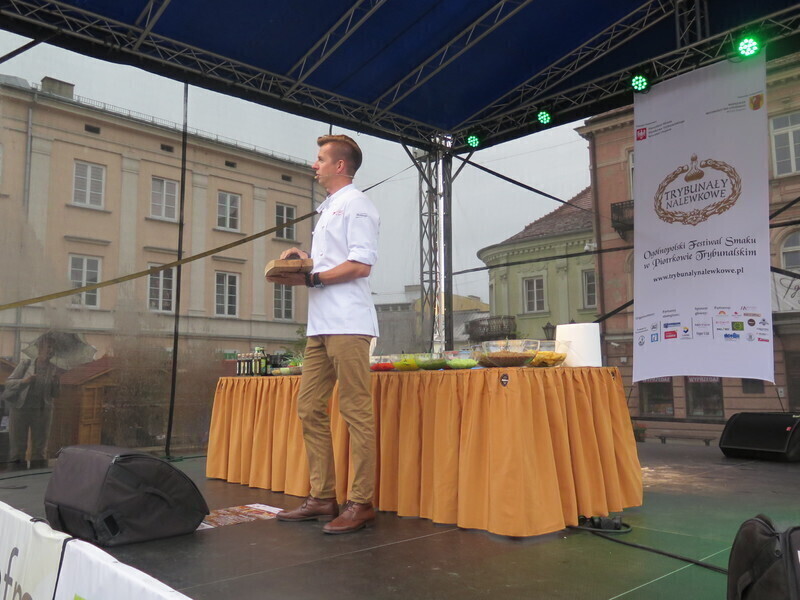 Zdjęcie 28: Okrasa gotował, piotrkowianie próbowali nalewek [FOTORELACJA]