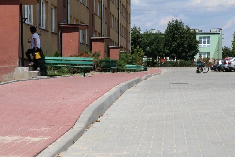 Zdjęcie 7: Osiedle w Woli Krzysztoporskiej jak nowe