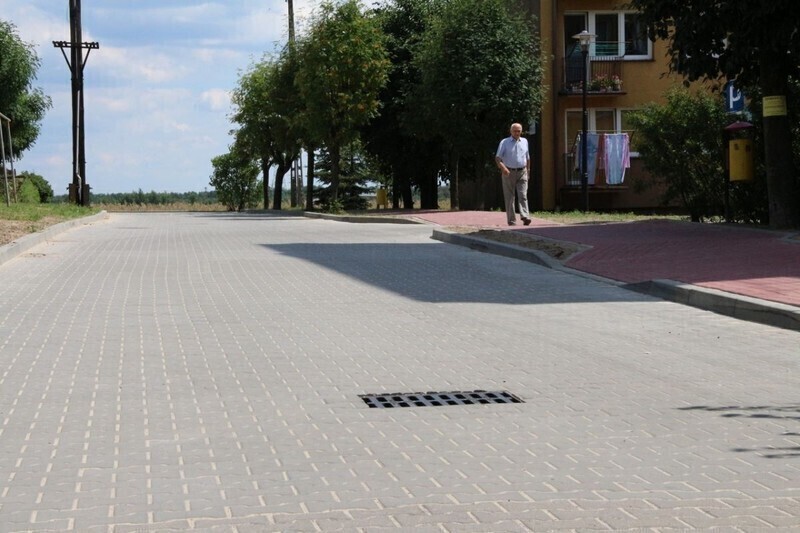 Zdjęcie 9: Osiedle w Woli Krzysztoporskiej jak nowe