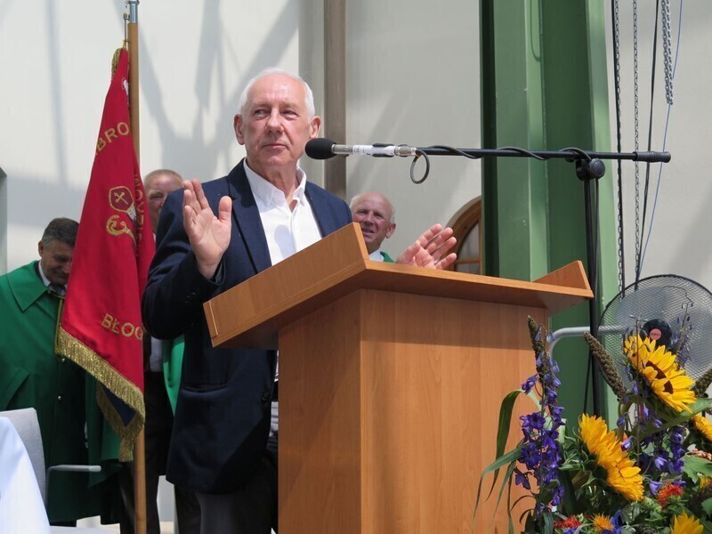 Zdjęcie 12: Bóg stworzył pszczołę