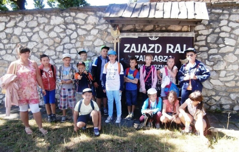 Zdjęcie 2: Dzieci z Piotrkowa w Jaskini Raj 