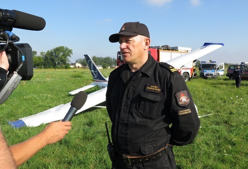 Zdjęcie 3: Spadła awionetka, dwie osoby ranne