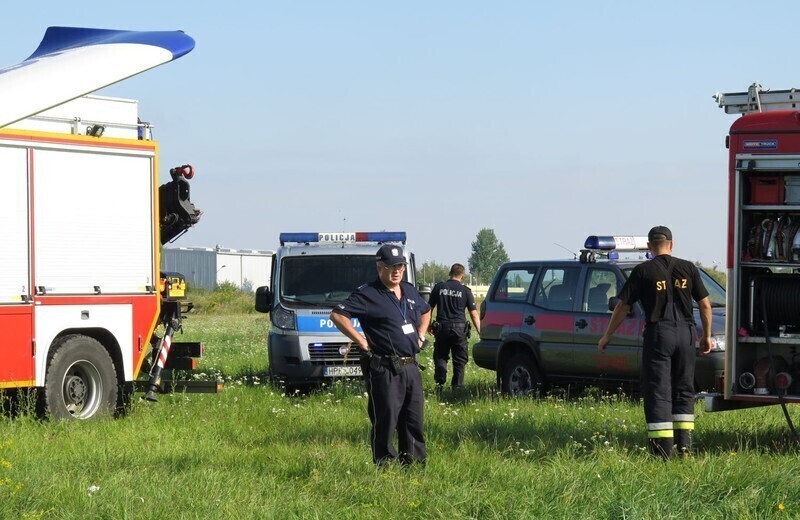 Zdjęcie 8: Spadła awionetka, dwie osoby ranne
