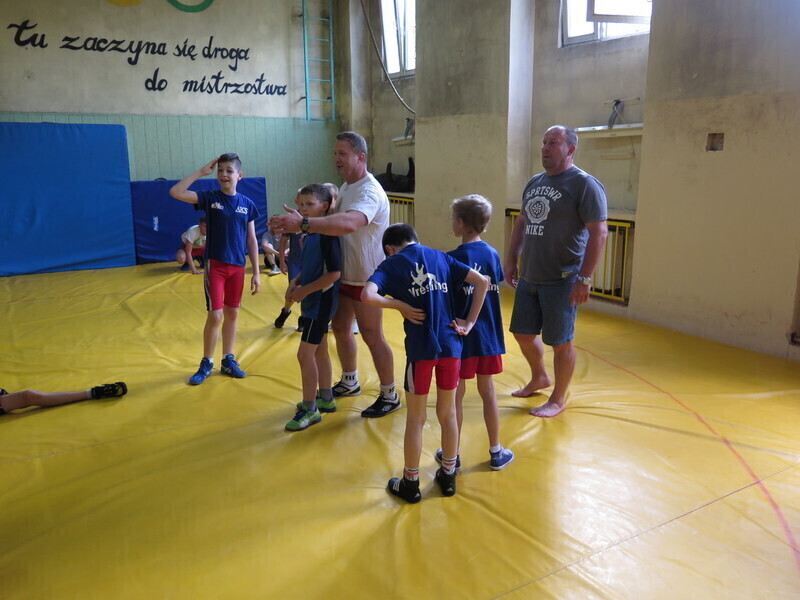 Zapasy rozwijają ciało...i umysł