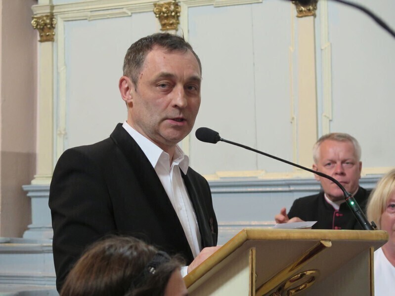 Zdjęcie 6: Wolbórz: Maciej Zakościelny w roli narratora 