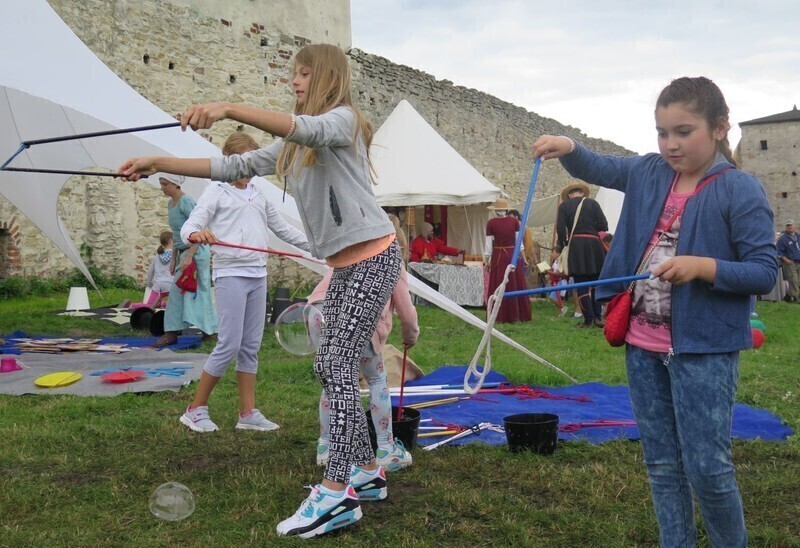 Zdjęcie 2: Średniowieczna biesiada w Sulejowie