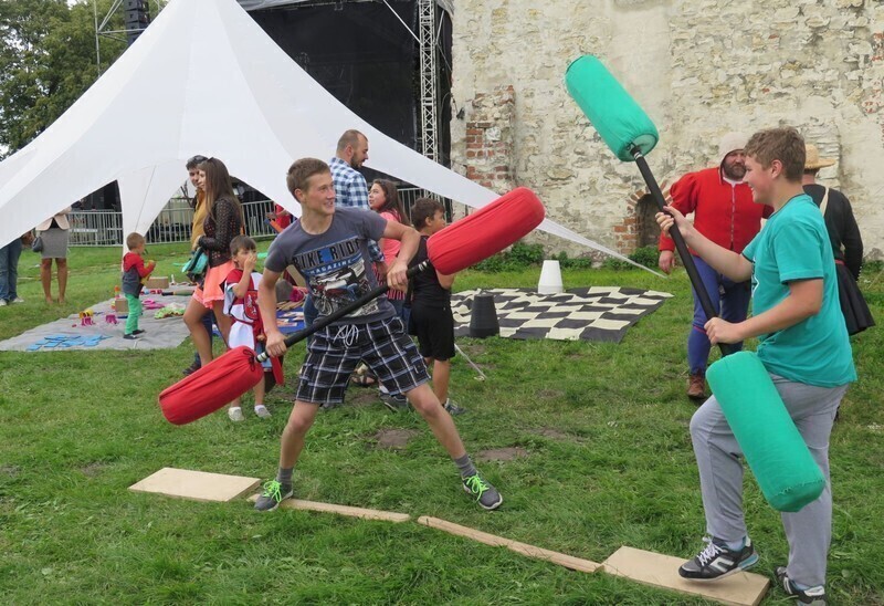 Zdjęcie 4: Średniowieczna biesiada w Sulejowie