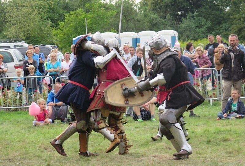 Zdjęcie 13: Średniowieczna biesiada w Sulejowie