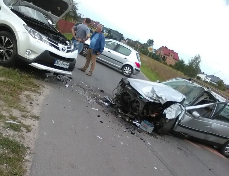 Zdjęcie 2: Kolizja na Michałowskiej w Piotrkowie [AKTUALIZACJA]