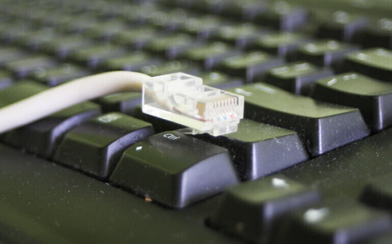 Nowy dostawca internetu dla wykluczonych cyfrowo piotrkowian