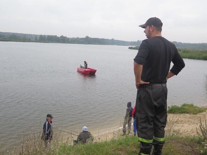 Zdjęcie 6: Na Bugaju trwają poszukiwania. 55-latek utonął? 