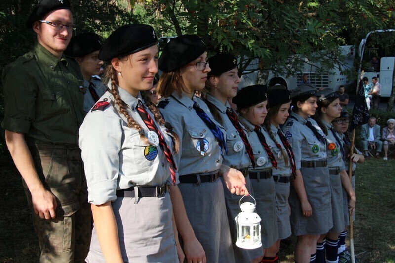 Zdjęcie 11: Minister Macierewicz na Górach Borowskich w gm. Wola Krzysztoporska 