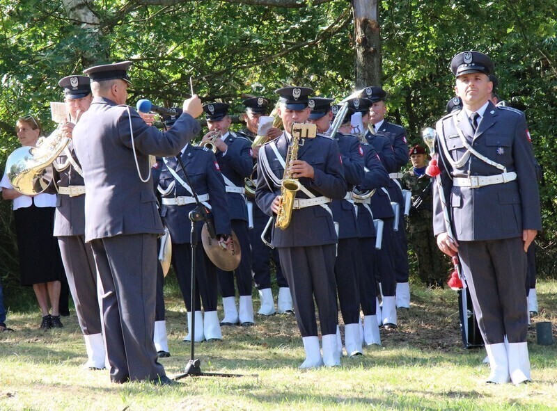 Zdjęcie 22: Minister Macierewicz na Górach Borowskich w gm. Wola Krzysztoporska 
