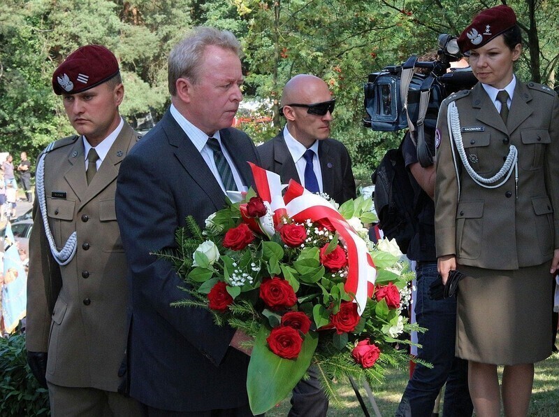 Zdjęcie 30: Minister Macierewicz na Górach Borowskich w gm. Wola Krzysztoporska 