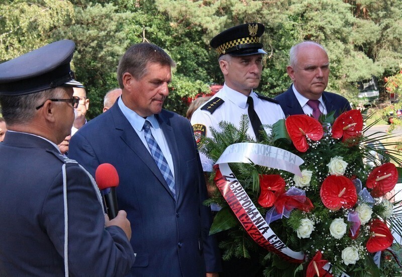 Zdjęcie 34: Minister Macierewicz na Górach Borowskich w gm. Wola Krzysztoporska 