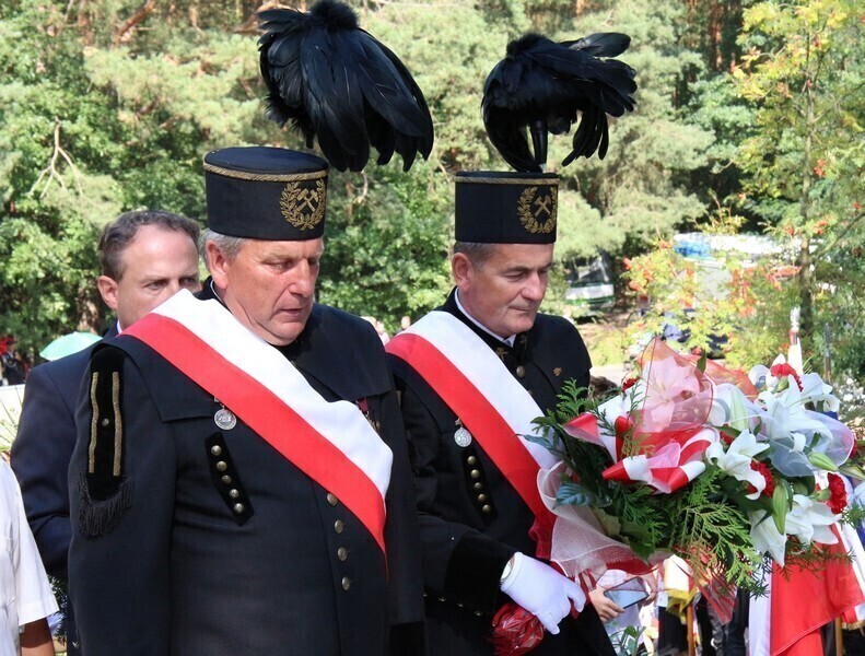 Zdjęcie 35: Minister Macierewicz na Górach Borowskich w gm. Wola Krzysztoporska 