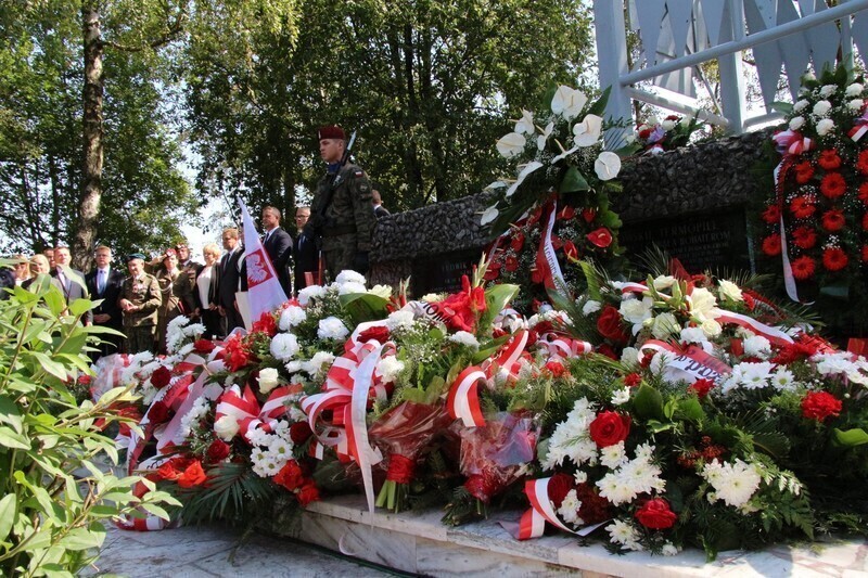 Zdjęcie 42: Minister Macierewicz na Górach Borowskich w gm. Wola Krzysztoporska 