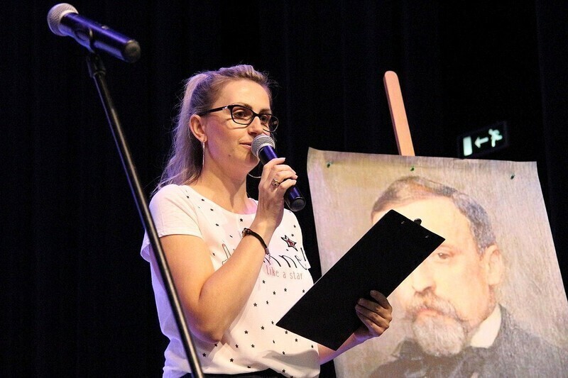 Zdjęcie 2: W Woli Krzysztoporskiej też czytali Sienkiewicza