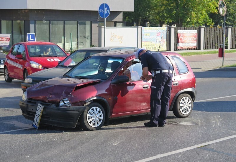 Zdjęcie 5: Wypadek w al. Piłsudskiego w Piotrkowie