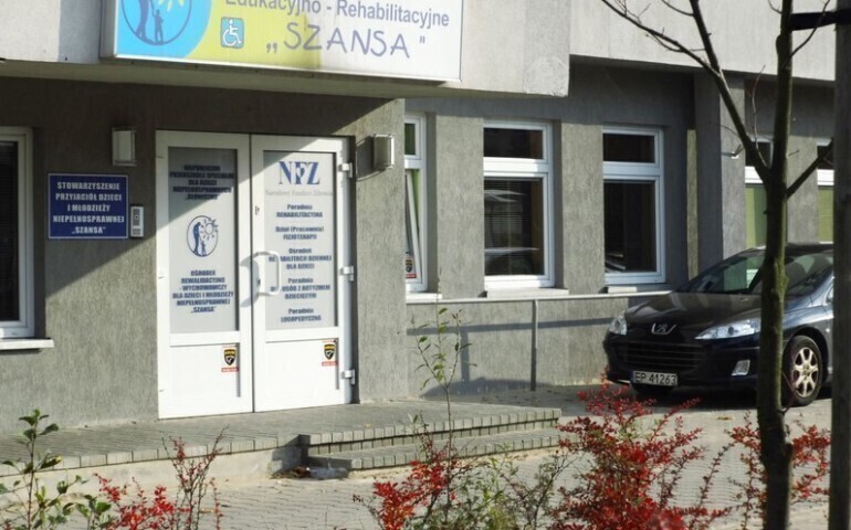 Kto zawiezie niepełnosprawne dzieci na zajęcia