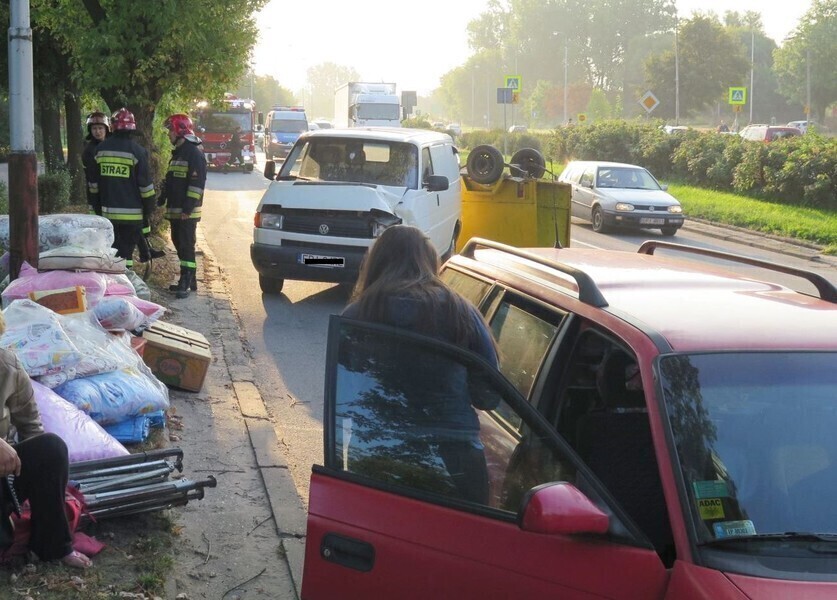 Zdjęcie 1: Wypadek w Al. Kopernika przy I LO
