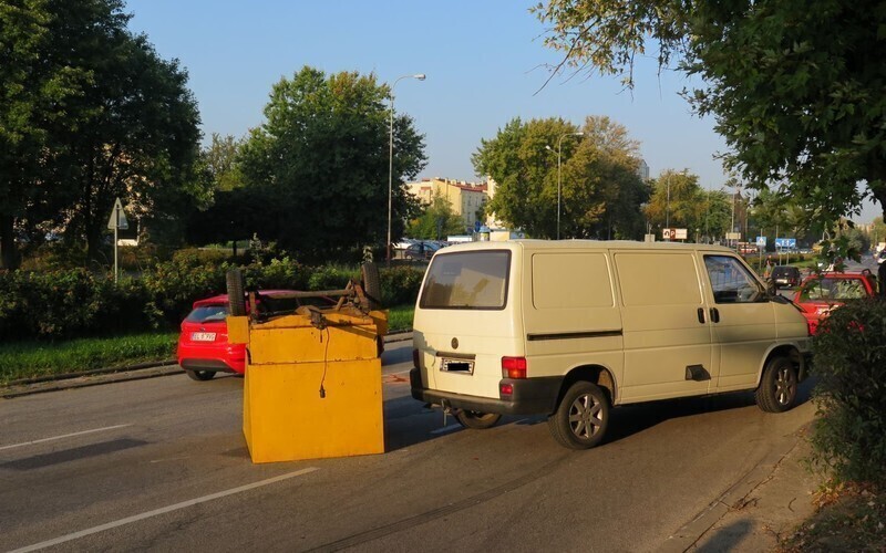 Zdjęcie 3: Wypadek w Al. Kopernika przy I LO