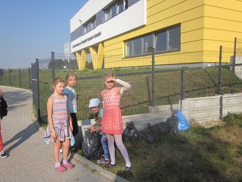 Zdjęcie 6: Sprzątanie  świata w Jarostach