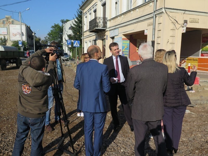 Zdjęcie 3: Sienkiewicza w granicie. Będzie opóźnienie?