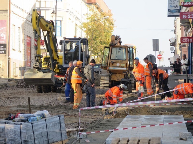 Zdjęcie 13: Sienkiewicza w granicie. Będzie opóźnienie?