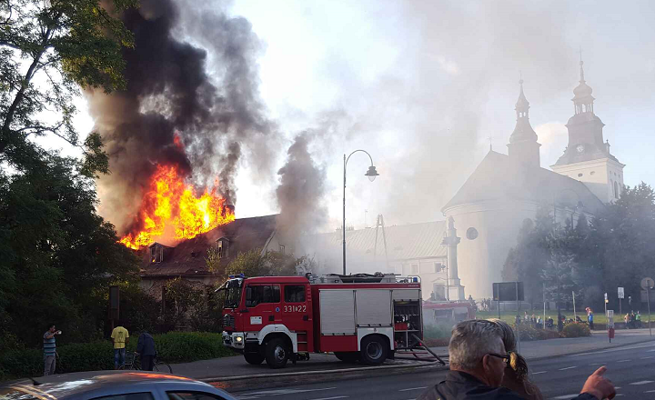 Zdjęcie 1: Pożar pustostanu przy Narutowicza