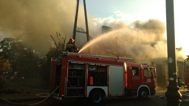 Zdjęcie 10: Pożar pustostanu przy Narutowicza