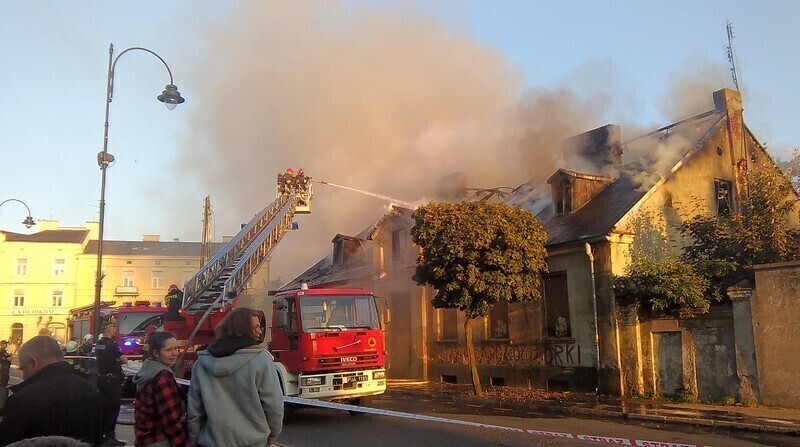 Zdjęcie 15: Pożar pustostanu przy Narutowicza