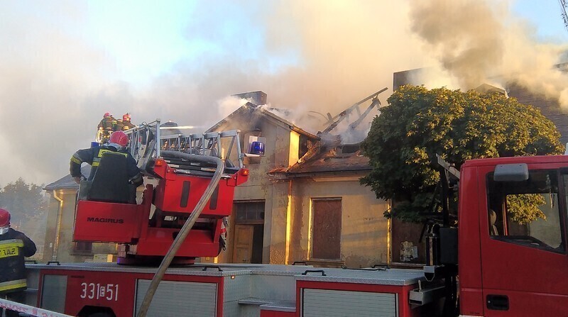 Zdjęcie 17: Pożar pustostanu przy Narutowicza