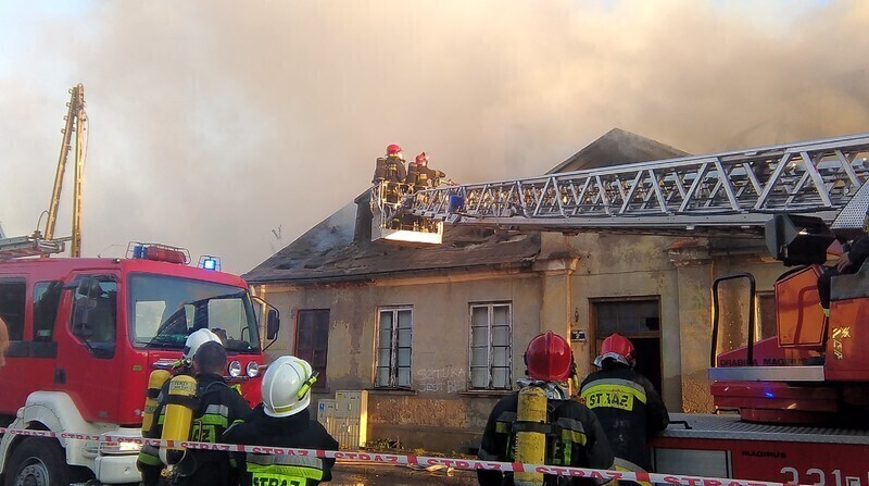 Zdjęcie 18: Pożar pustostanu przy Narutowicza