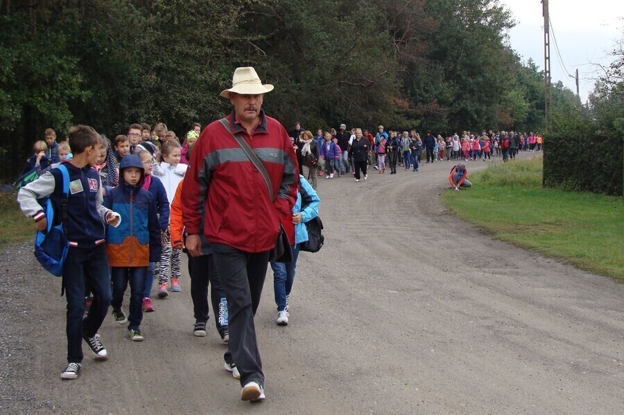 Zdjęcie 1: Kilkaset osób wzięło udział w Rajdzie prażonego ziemniaka 