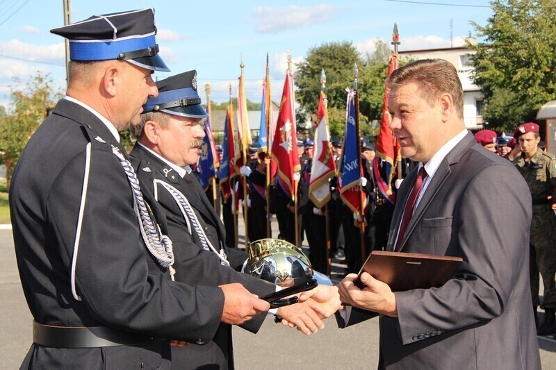 Zdjęcie 12: Strażacy z Bujen świętowali 90-lecie istnienia jednostki