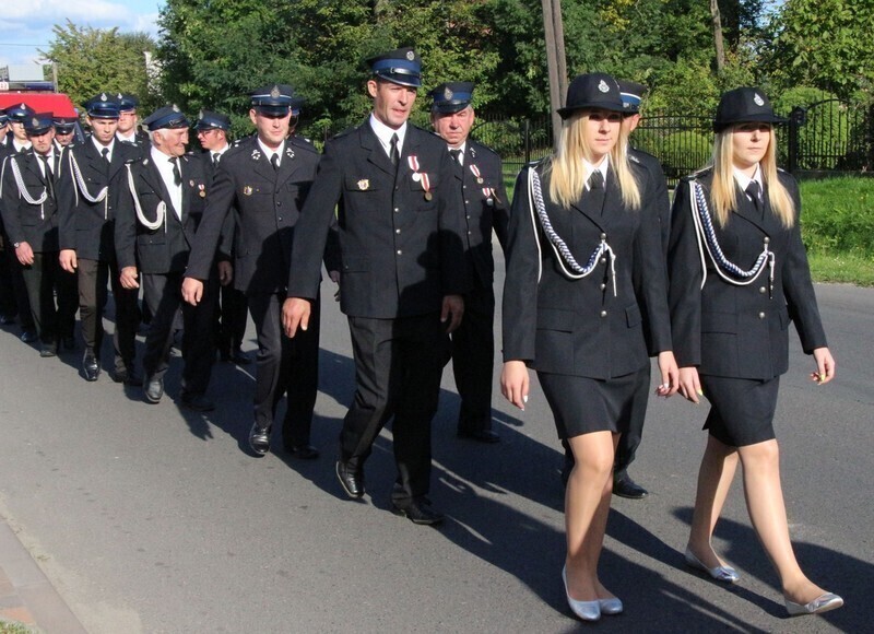Zdjęcie 17: Strażacy z Bujen świętowali 90-lecie istnienia jednostki