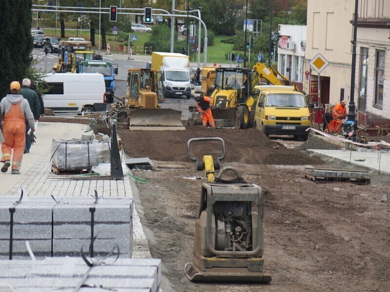 Zdjęcie 4: Zburzyli schody przy Sezamie