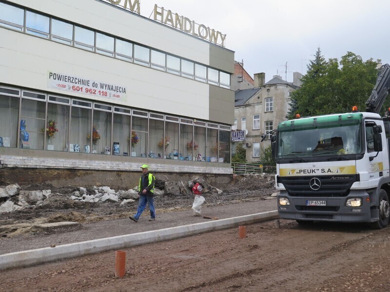 Zdjęcie 8: Zburzyli schody przy Sezamie