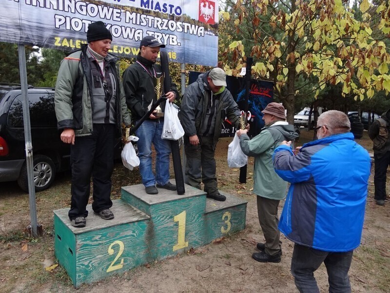 Zdjęcie 14: Złowili 13 szczupaków i 76 okoni 