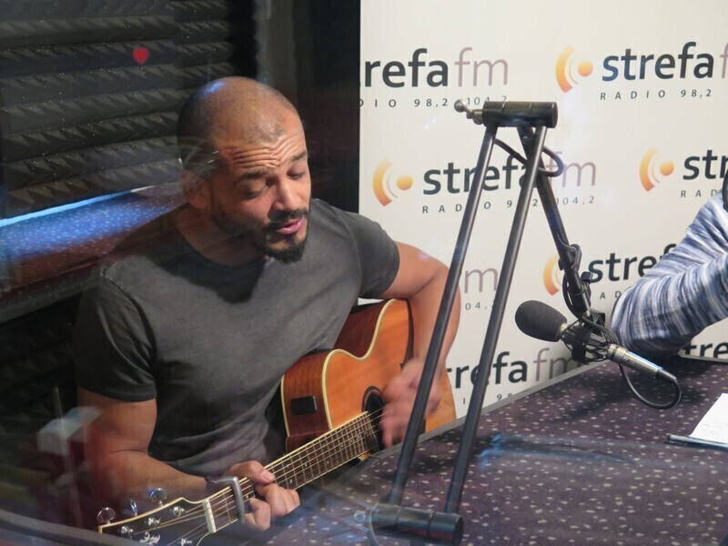 Zdjęcie 4: Damian Ukeje w Strefie FM 