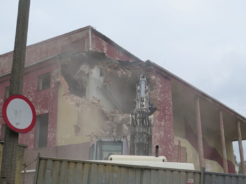 Zdjęcie 8: Rozbiórka Hawany rozpoczęta 